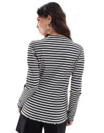 lettuce edge long sved ribbed top in medium grey melange stripe